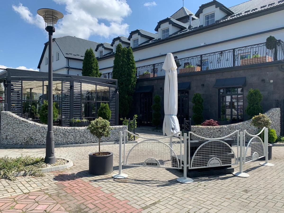 Hotel Kameleon Tarnobrzeg Exterior photo